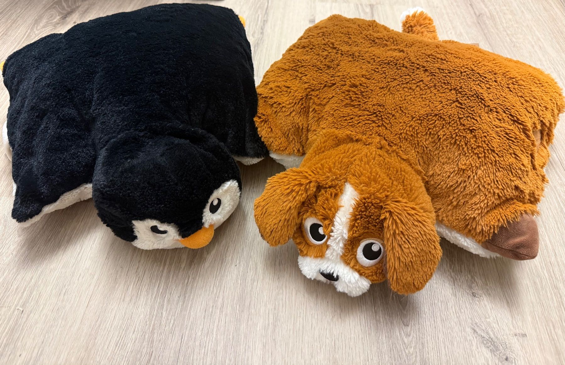 Coussins: Kissen Pinguin und Hund – D'occasion à Winkel par gatta