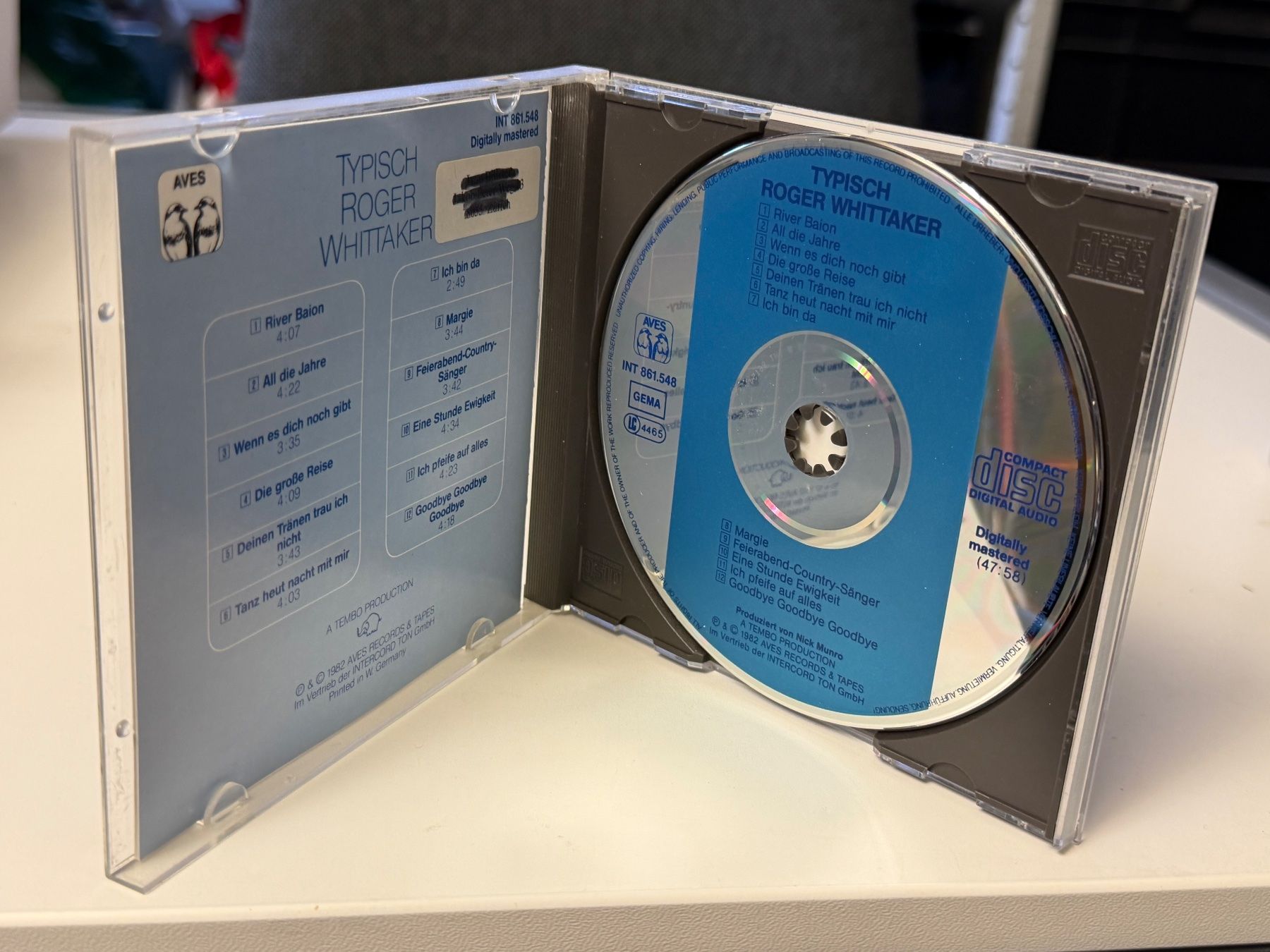 CDs: Roger Whittaker - Typisch Roger Whittaker - HB22A – D'occasion à Küsnacht ZH par Jazztilldawn 2