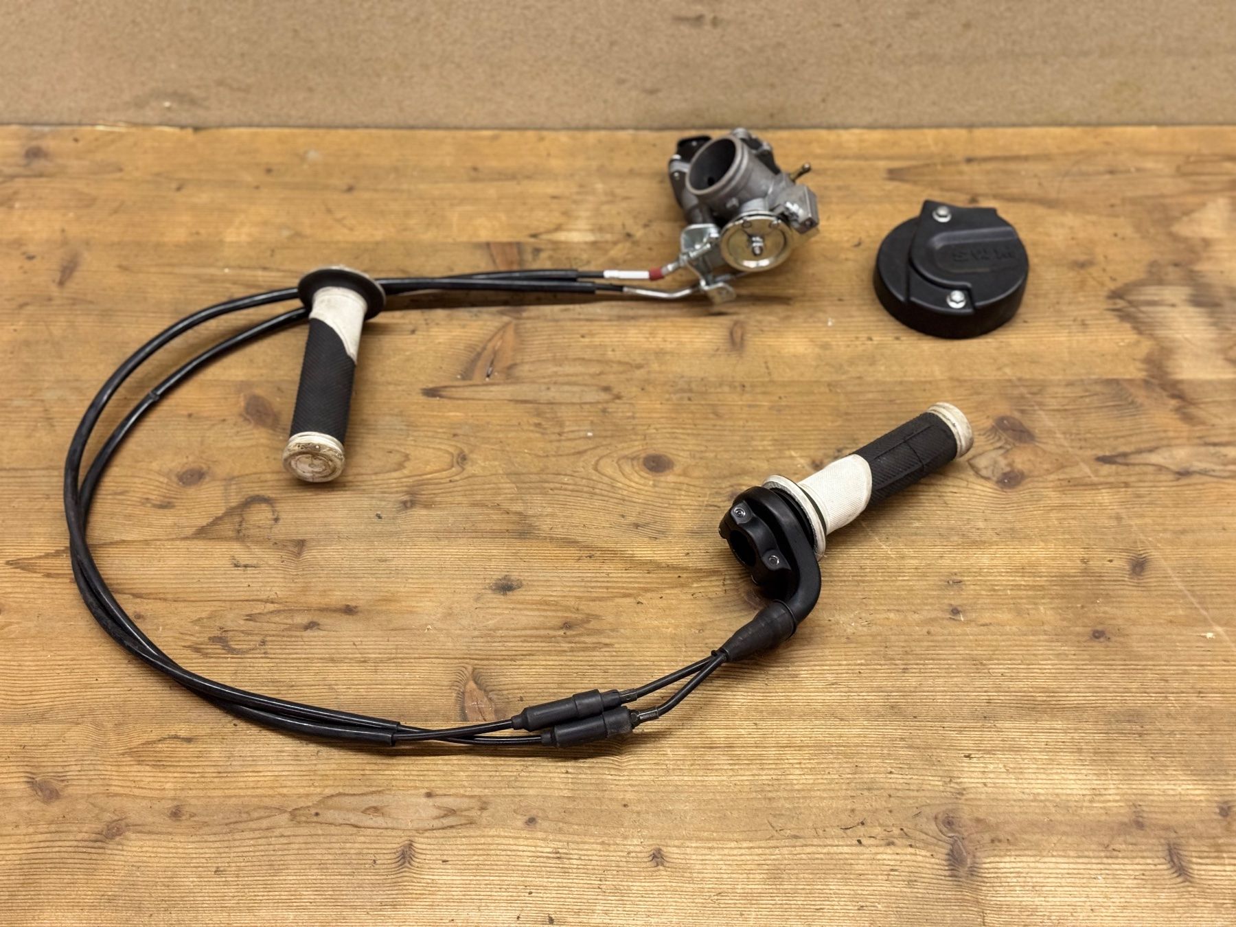 SWM Toutes les pièces détachées moto: Original Drosselklappe einer SWM SM 125 R – D'occasion à Dietwil par Armi1973