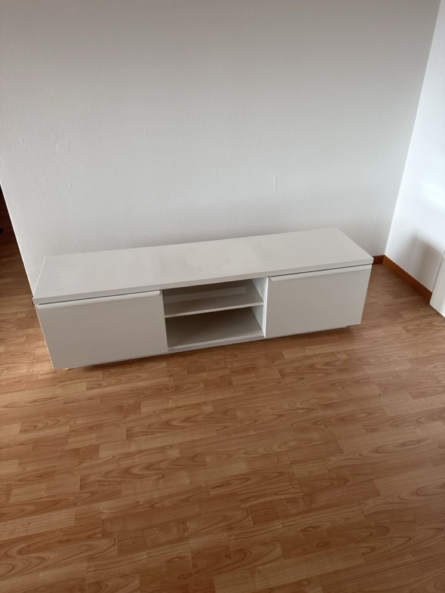Ikea TV Möbel: Weisses TV Möbel von IKEA – Gebraucht aus Olten von WidmerJ17 1