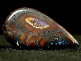 Australischer Matrix Boulder Opal - 18ct