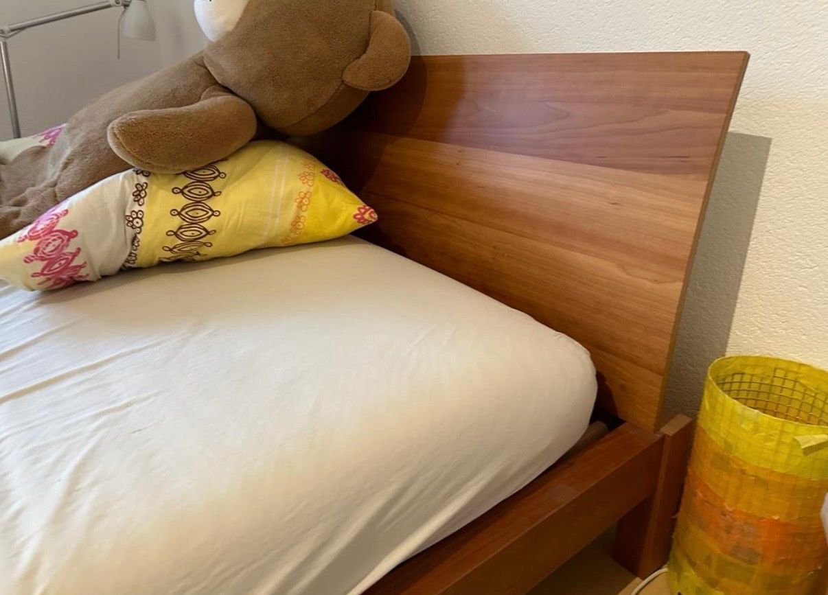 Interio Letti: Holzbett mit Rost 140x200 – Usato da Zürich venduto da wac_7zz8 2