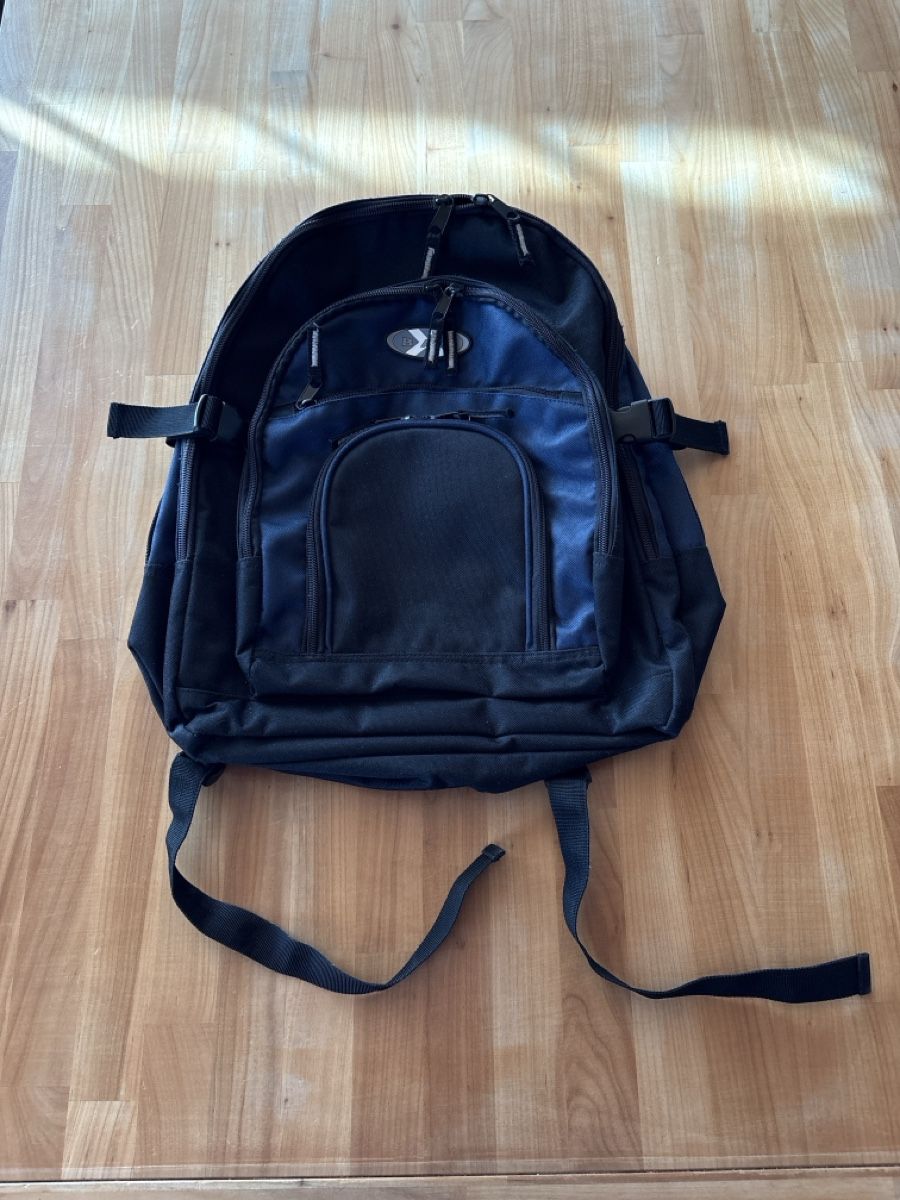 Zaini: Rucksack mit viel Fächer – Usato da Rümlang venduto da Fledermaus16