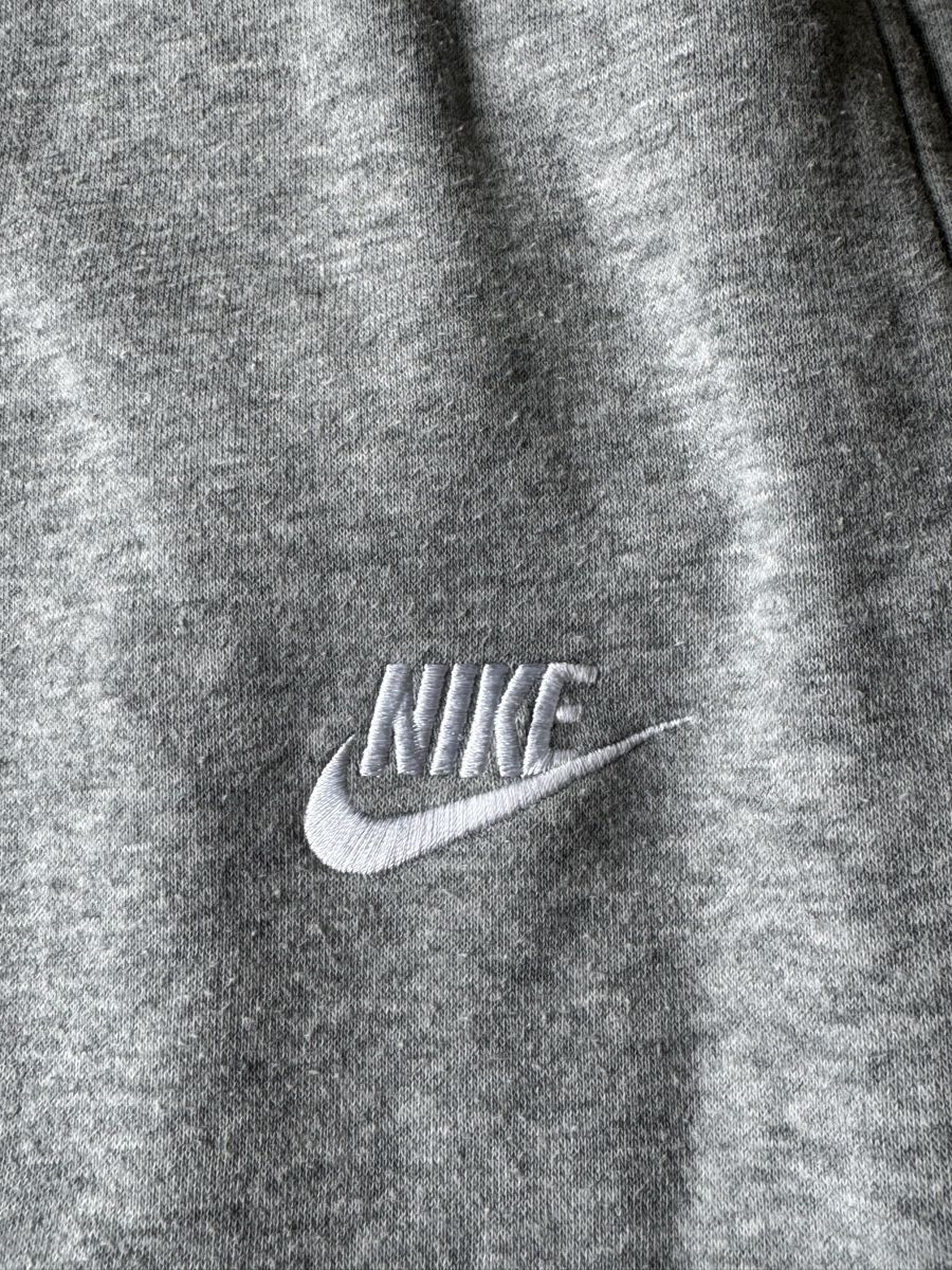 Nike Hosen: Trainierhose Nike – Gebraucht aus Villmergen von van_xv9t 2
