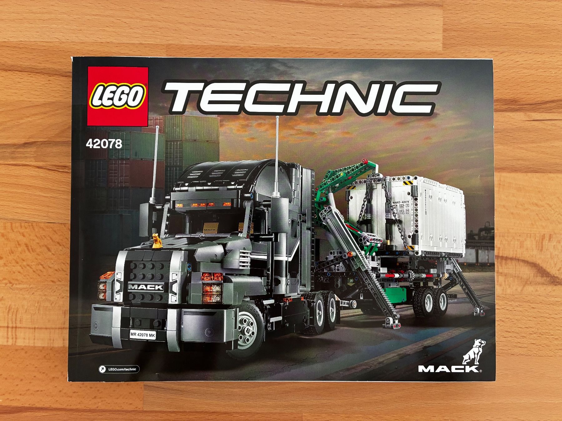 Lego Jeux de construction: Lego Technic 42078 Mack Anthem – D'occasion à Visp par kai_x2bf