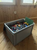 Grosse kiste voller zufälliger Lego