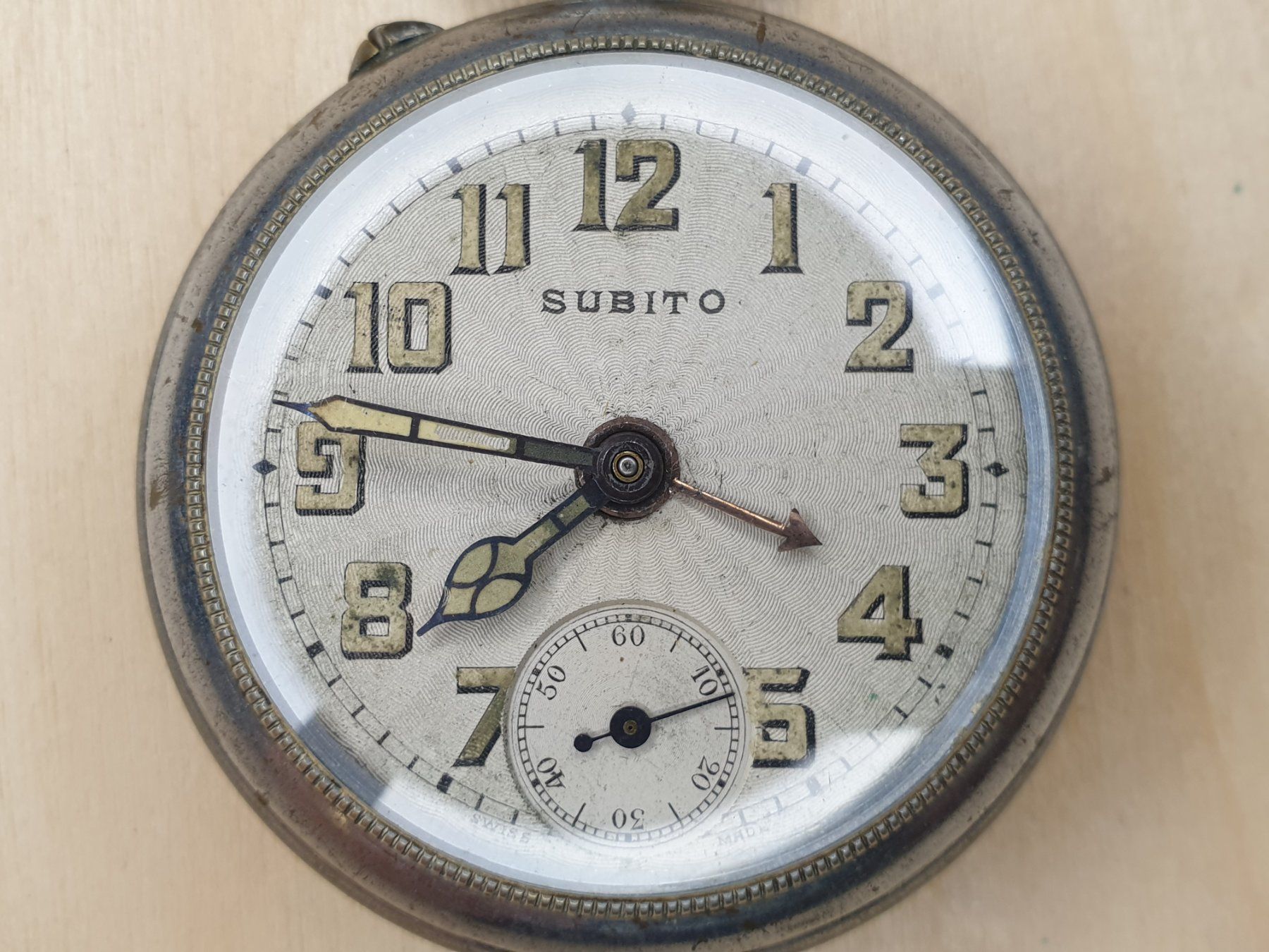Montres: Subito 53mm – Défectueux à Posieux par Csardas. 1
