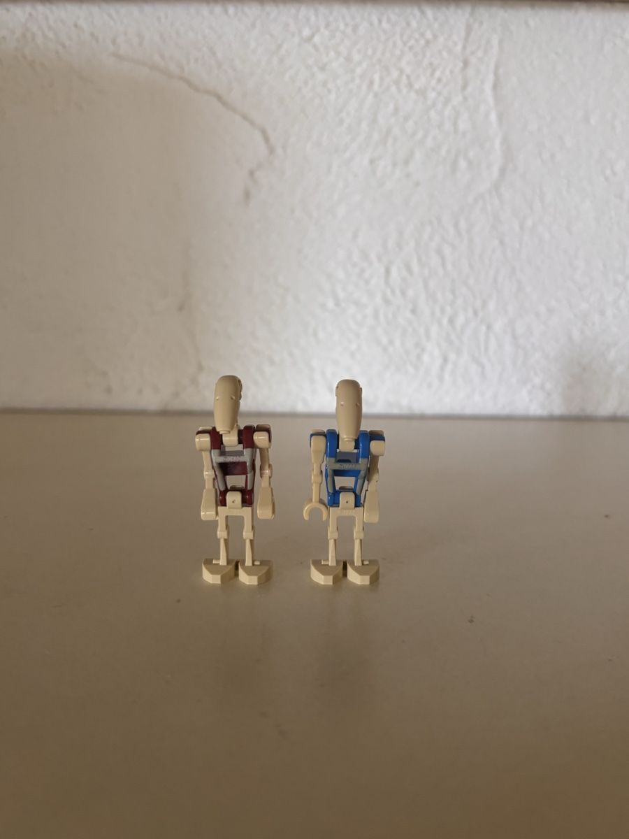 Lego Statuette: Commander Droids Lego Star Wars – Usato da Sissach venduto da Geopatral