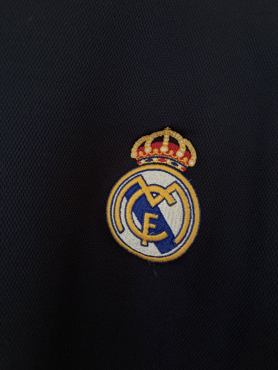 Real Madrid Canottiere & Pantaloni: Real Madrid 2003 Training Shirt – Usato da Zürich venduto da valentin.abend 2