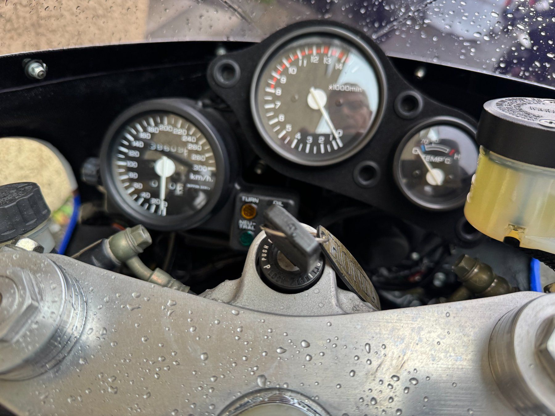 Honda Strada: HONDA VFR750R (RC30) – Usato da Winterthur venduto da hepebi 1