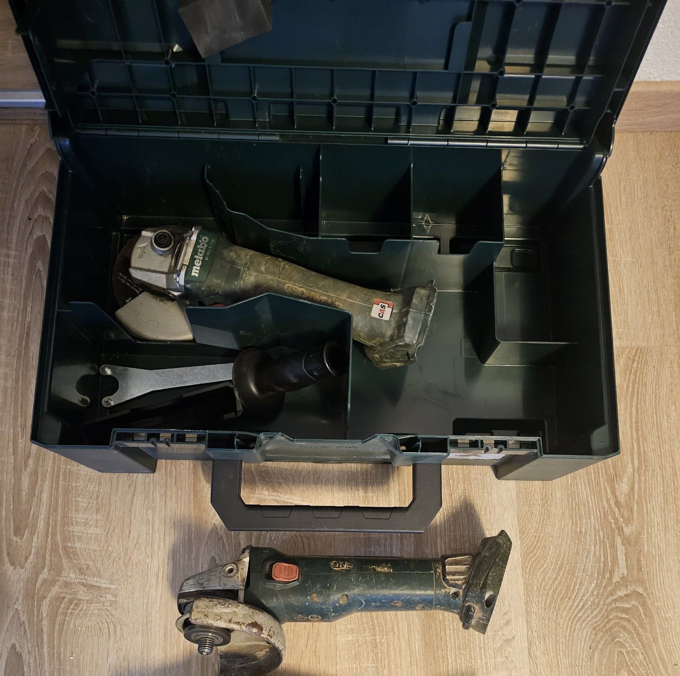 Bosch Tutti gli attrezzi: Bosch, Metabo, Makita, fein – Difettoso da Zürich venduto da shahabmusic 8