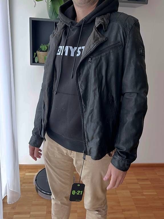 Giacche: Lederjacke Q-21 schwarz / Grösse 46 - NEU – Usato da Utzenstorf venduto da Ilena01