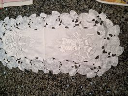 Tischdecke / Tischläufer 88x 38 neu