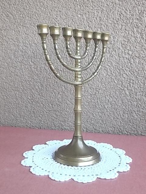 BRTAGG Menora – Jüdischer Kerzenständer Mit 7 Armen, Höhe 27 Cm, Goldfarben, Dekoratives Judaica-Stück