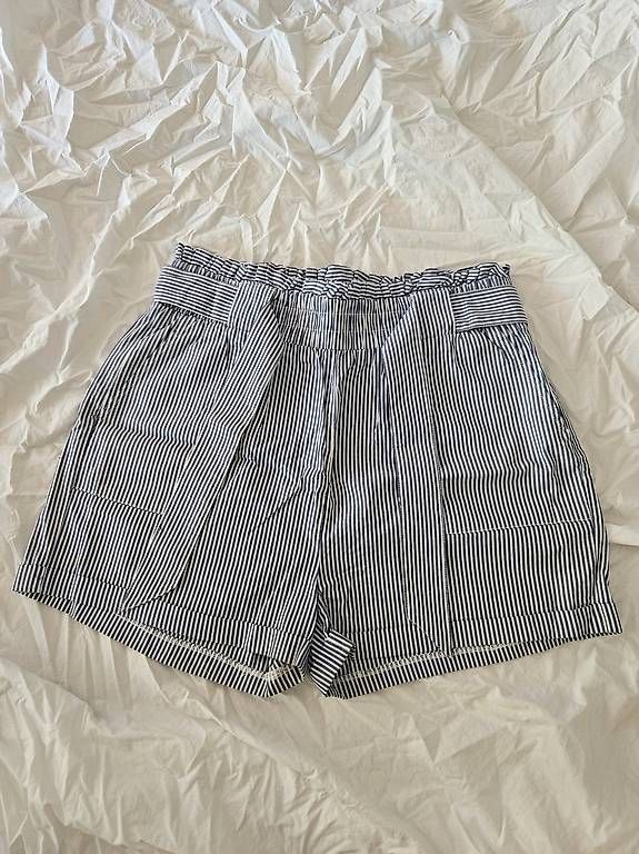 Pantaloni: Only Shorts Grösse XL (Blau) – Usato da Schaffhausen venduto da tanja.herzog93