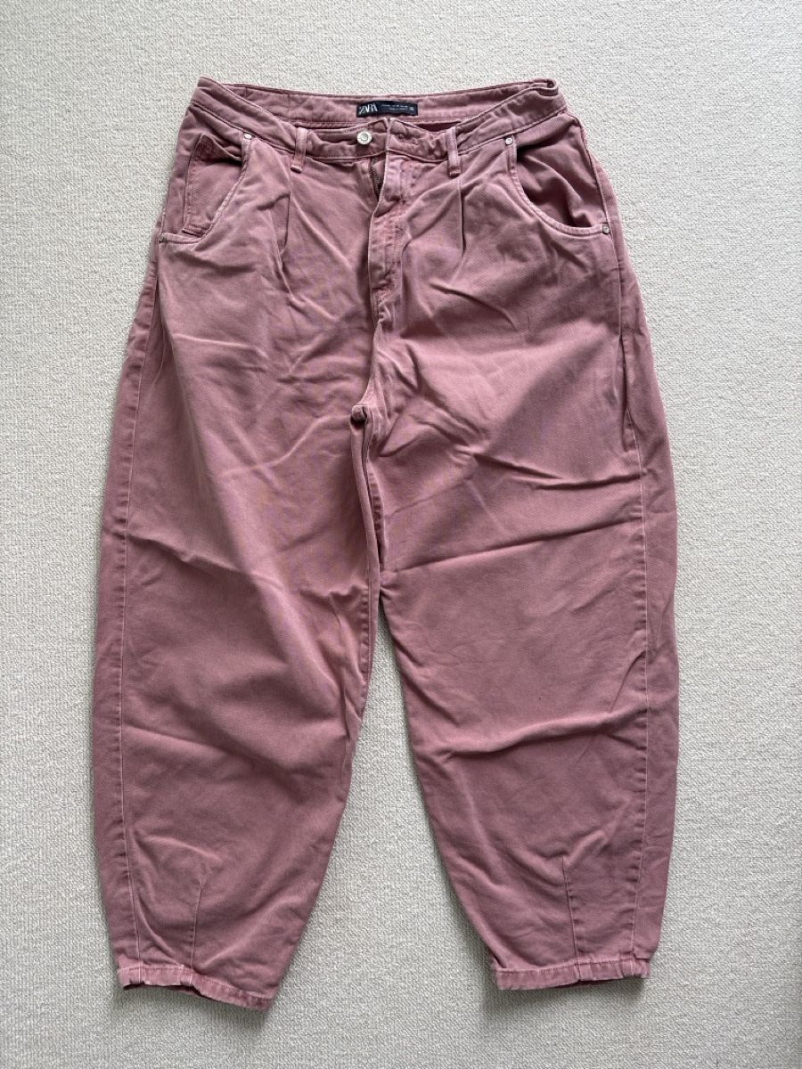Zara Jeans: Barrel Hose Zara, 42 – Gebraucht aus Azmoos von alix001