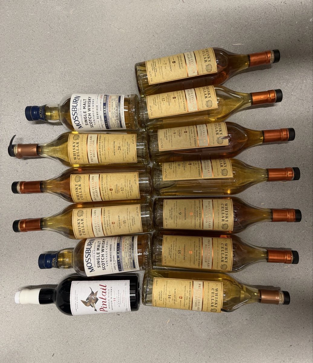 Spiritueux: 13 verschiedene Whiskys zu verkaufen – D'occasion à Goldau par RekaBence 1