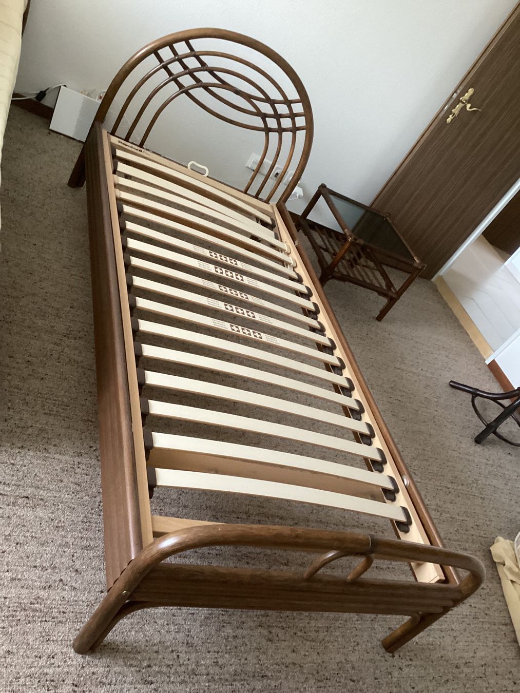 Letti: Holzbett aus Rattan mit Lattenrost – Usato da Goldau venduto da dgh_bwh7
