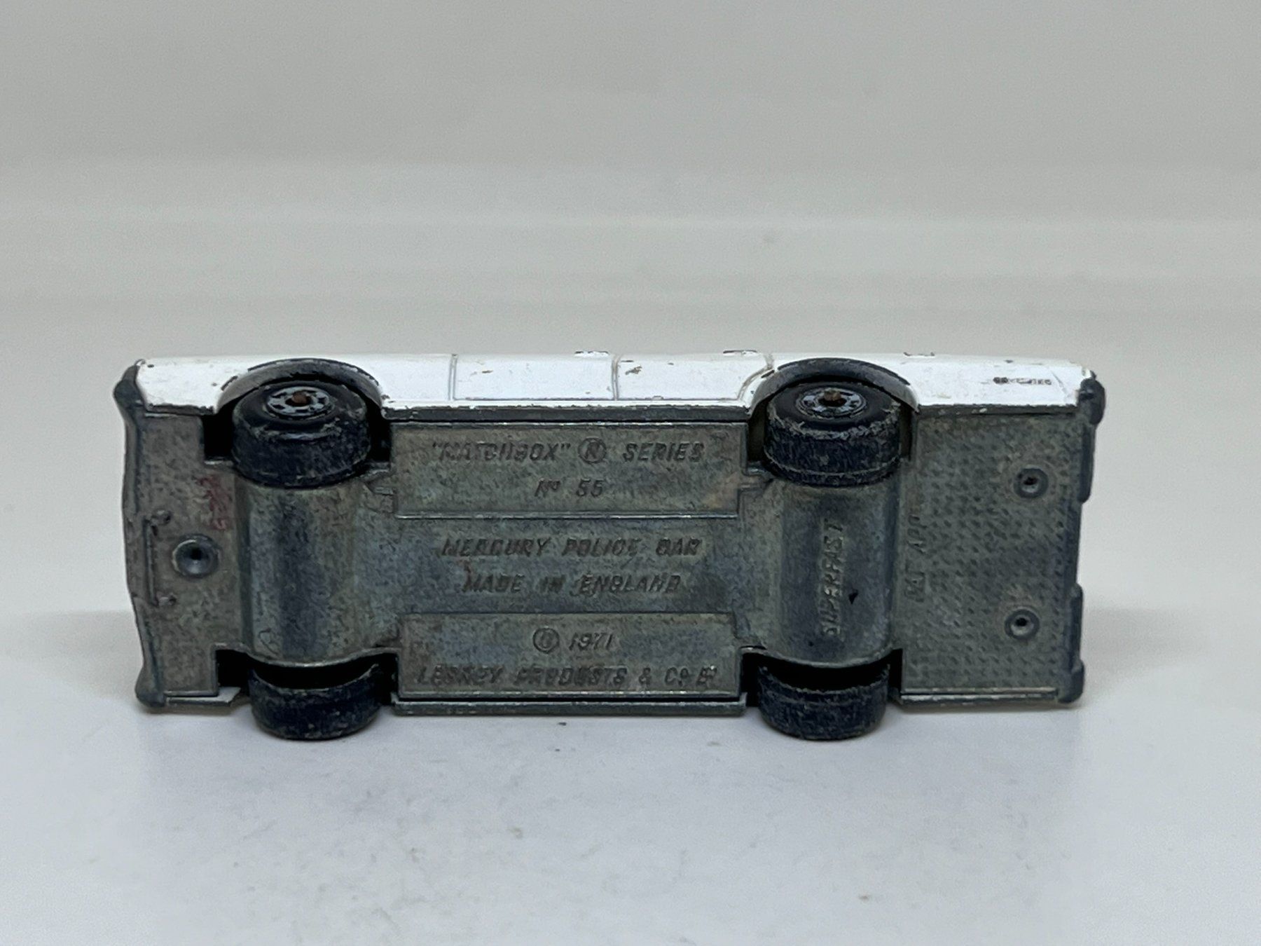Matchbox Modellini d'auto: Matchbox Mercury Police Car #675 – Usato da Wildegg venduto da LaaBoutique 3