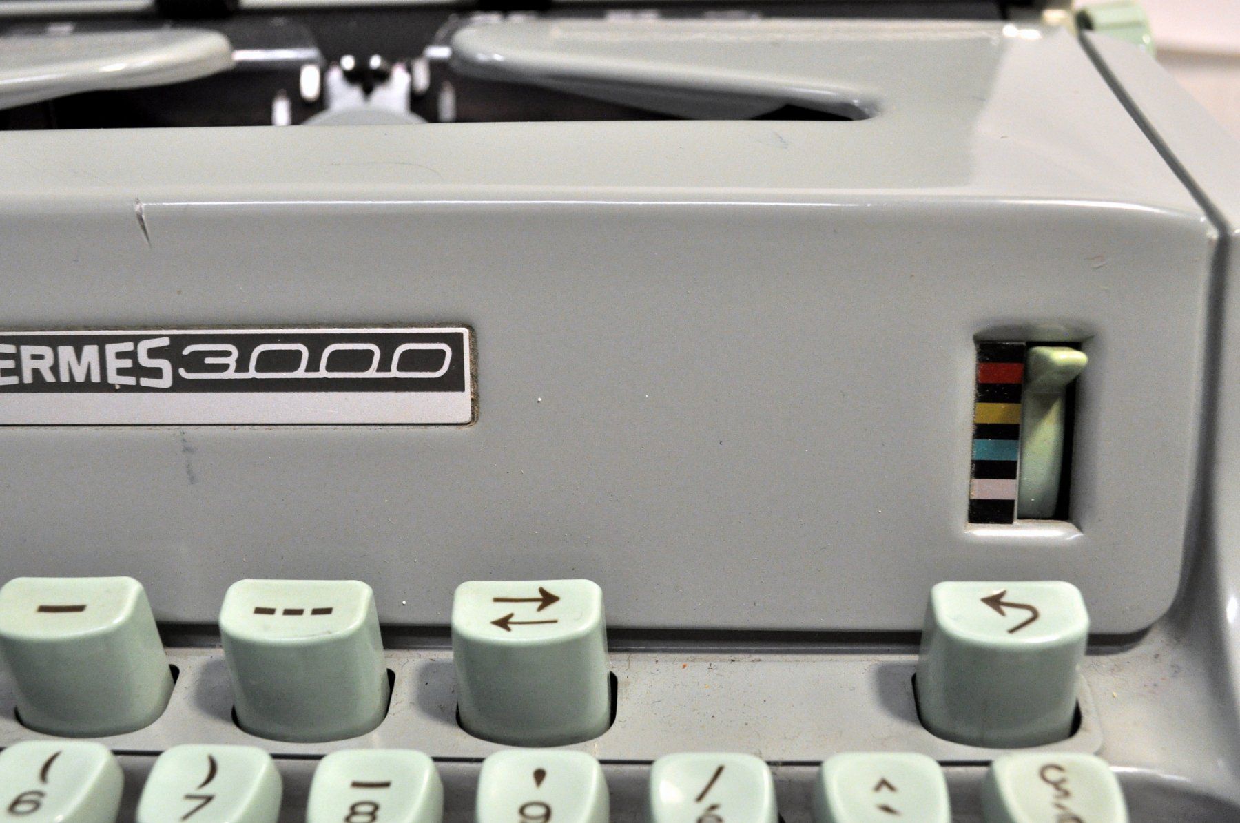 Hermès Macchine da scrivere: Ancienne machine à écrire vintage "Hermès 3000" – Usato da Neuchâtel venduto da Neuchatel 2