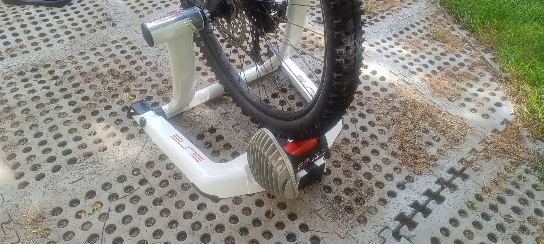 Hometrainer: Elite Qubo Fluid Rollentrainer  – Usato da Arbon venduto da Gatto81 6