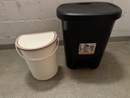 Zwei Abfalleimer Kunststoff 18 Liter und kleiner Eimer