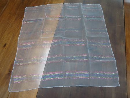 Foulard en mousseline avec fils brillants