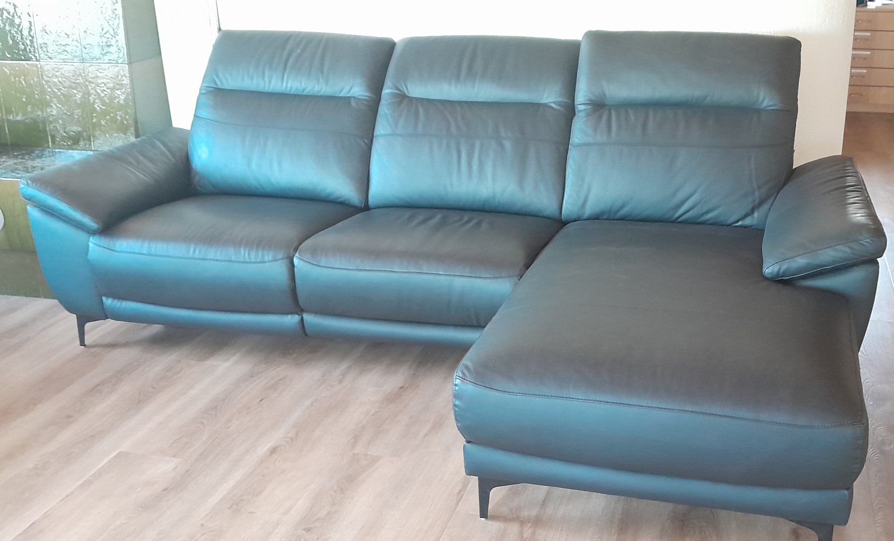 Sofas: Ecksofa Leder mit elektrischer Relaxfunktion schwarz – Neuf (Voir description) à Effingen par stolzfamily