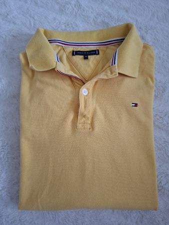Polo Tommy Hilfiger jaune taille 176 bon état