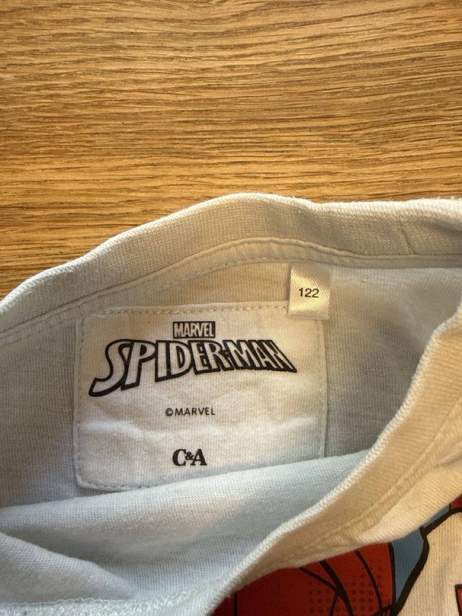 C&A Camicie, T-shirt & Polo: T-Shirt Spider-Man Gr. 122 – Usato da Rohr b. Olten venduto da -FaLu- 1