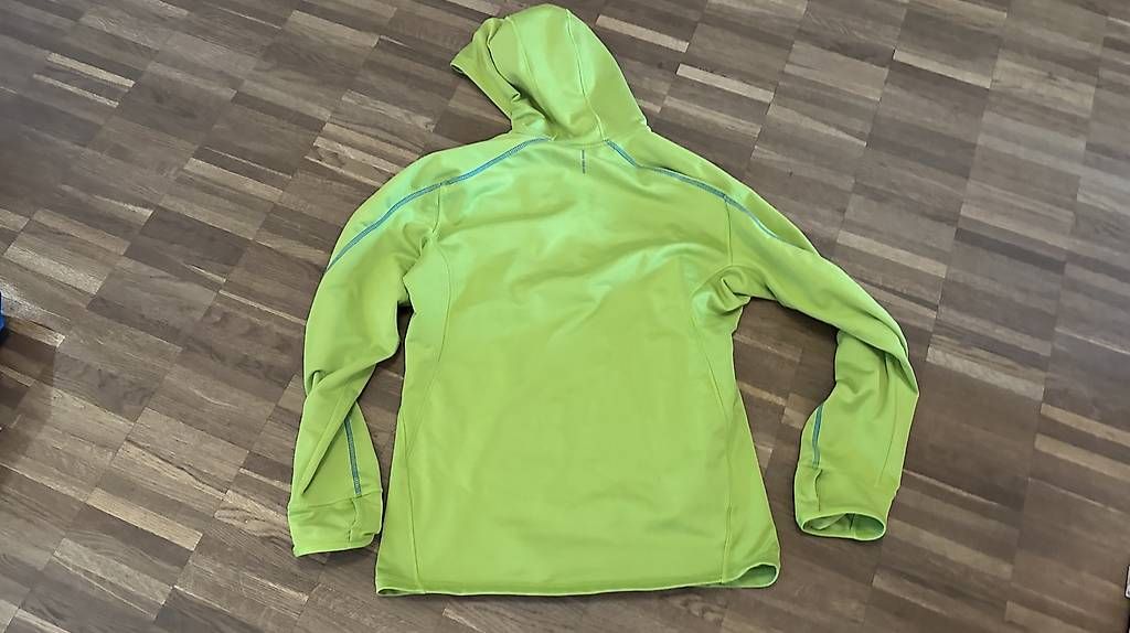 Pullover & Sweatshirts: Salomon Midlayer mit Kapuze Grösse M – Gebraucht aus Zürich von Sonic808 1