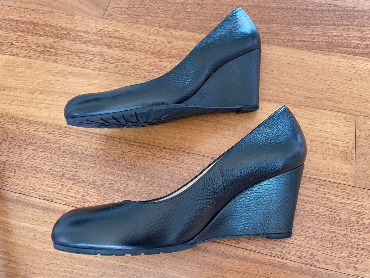 Scarpe da donna: Black leather wedges L.K. Bennett, Gr. 38 – Nuovo (secondo la descrizione) da Küsnacht ZH venduto da Zubli 2