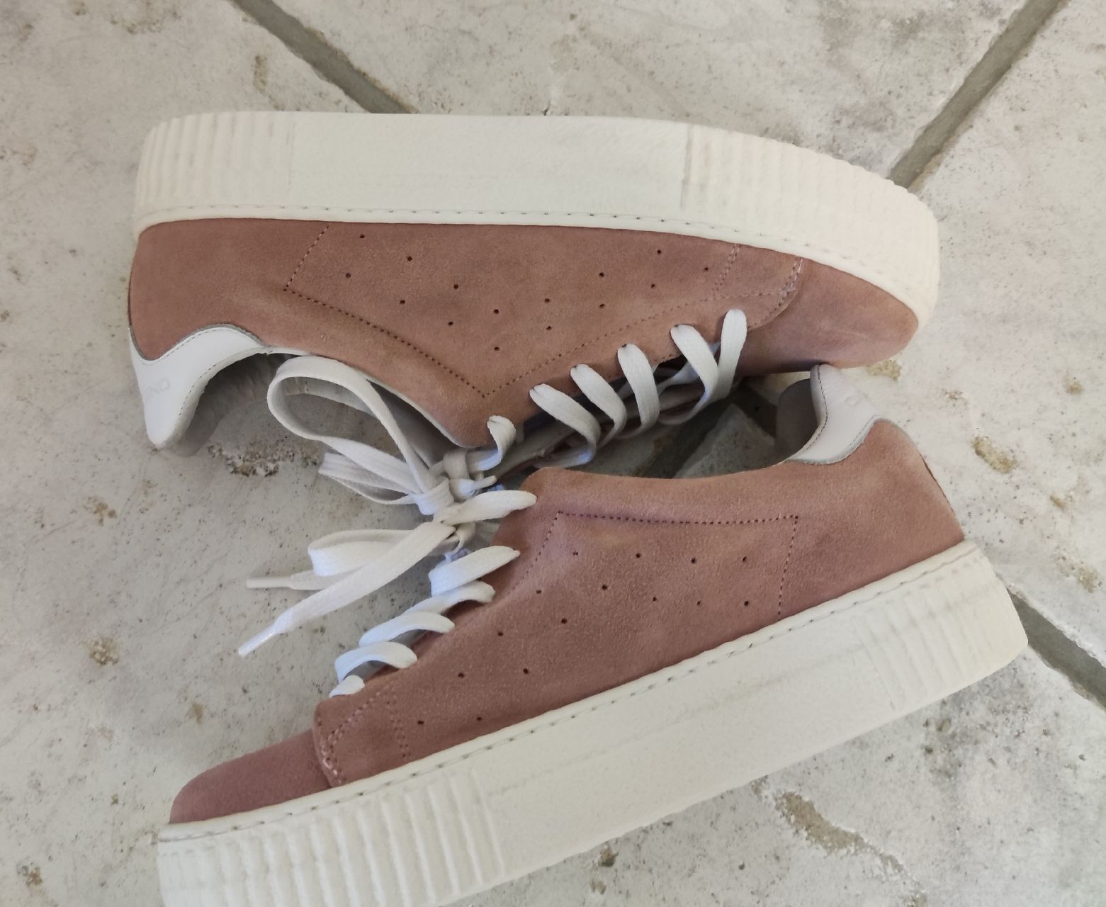 Scarpe da donna: ONOFAKIND Damenschuh Grösse 38 – Usato da Chur venduto da Rodanisa 7