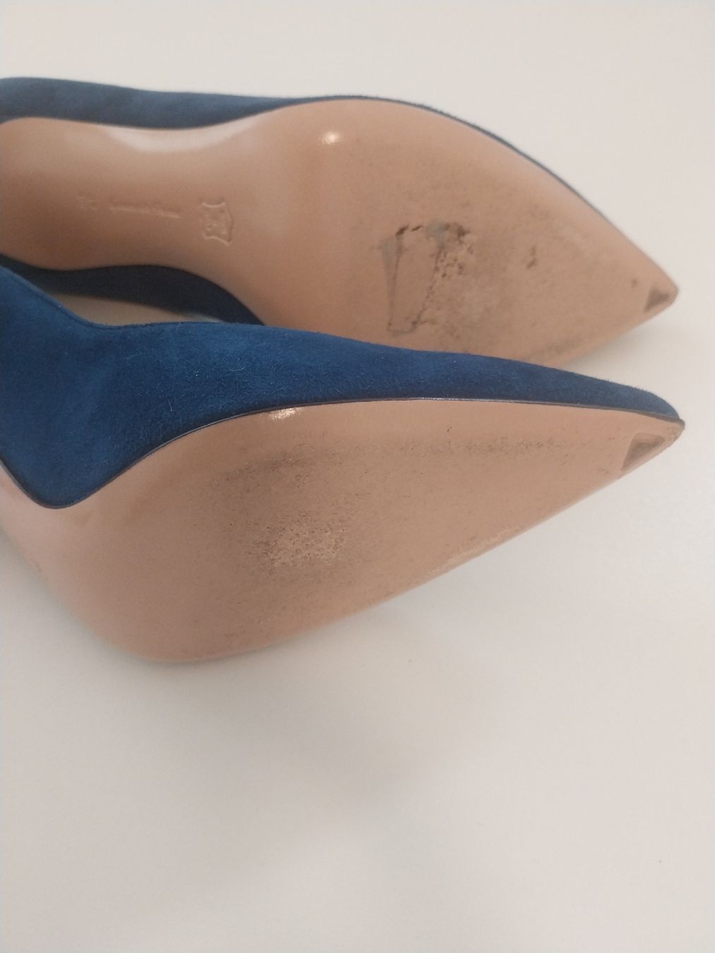 Gianvito Rossi Scarpe da donna: Gianvito Rossi Pumps blau, 37.5 – Usato da Oberwil BL venduto da A.Mohler 5