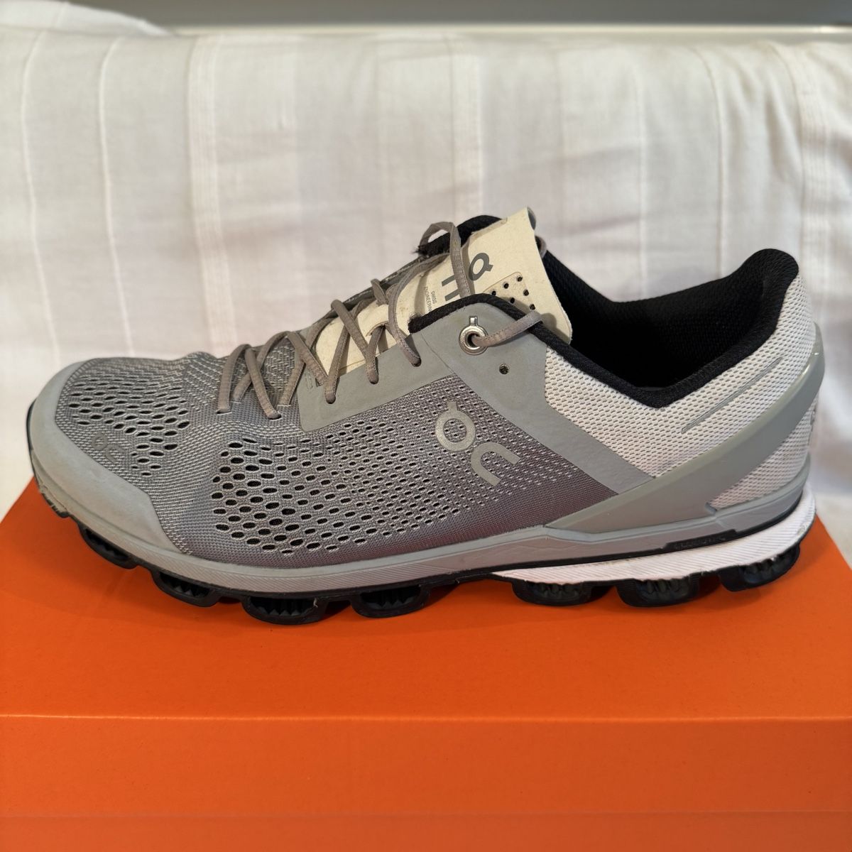 On Herrenschuhe: On Cloudsurfer 1 – Gebraucht aus Mönchaltorf von osi_t7tl