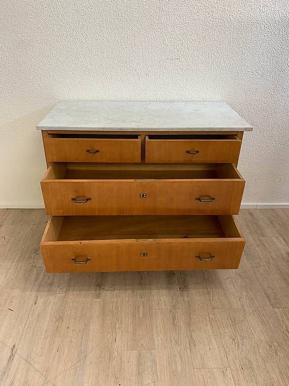 Commodes: Antike Vintage Holz Kommode mit Marmorplatte – D'occasion à Obernau par Arche_Noah_Brocki 3