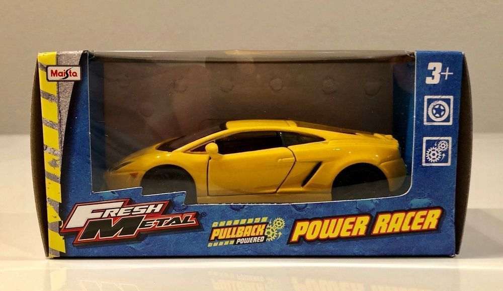 Kleines gelbes Modellauto "Lamborghini" 1