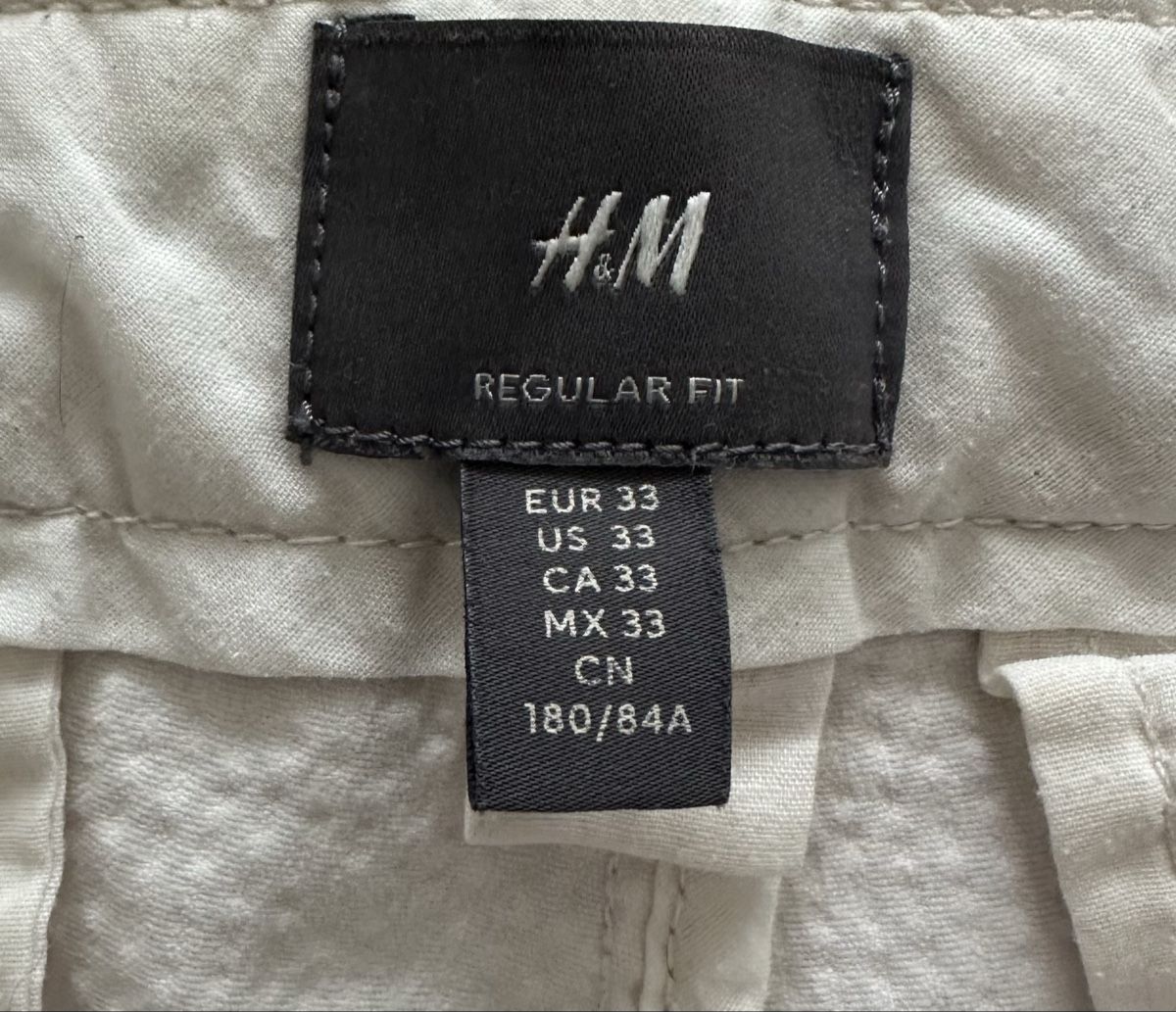 H&M Pantaloni: Cord Herrenhose, Regular Fit (33) – Nuovo (secondo la descrizione) da Benken SG venduto da SecondTreasure 2