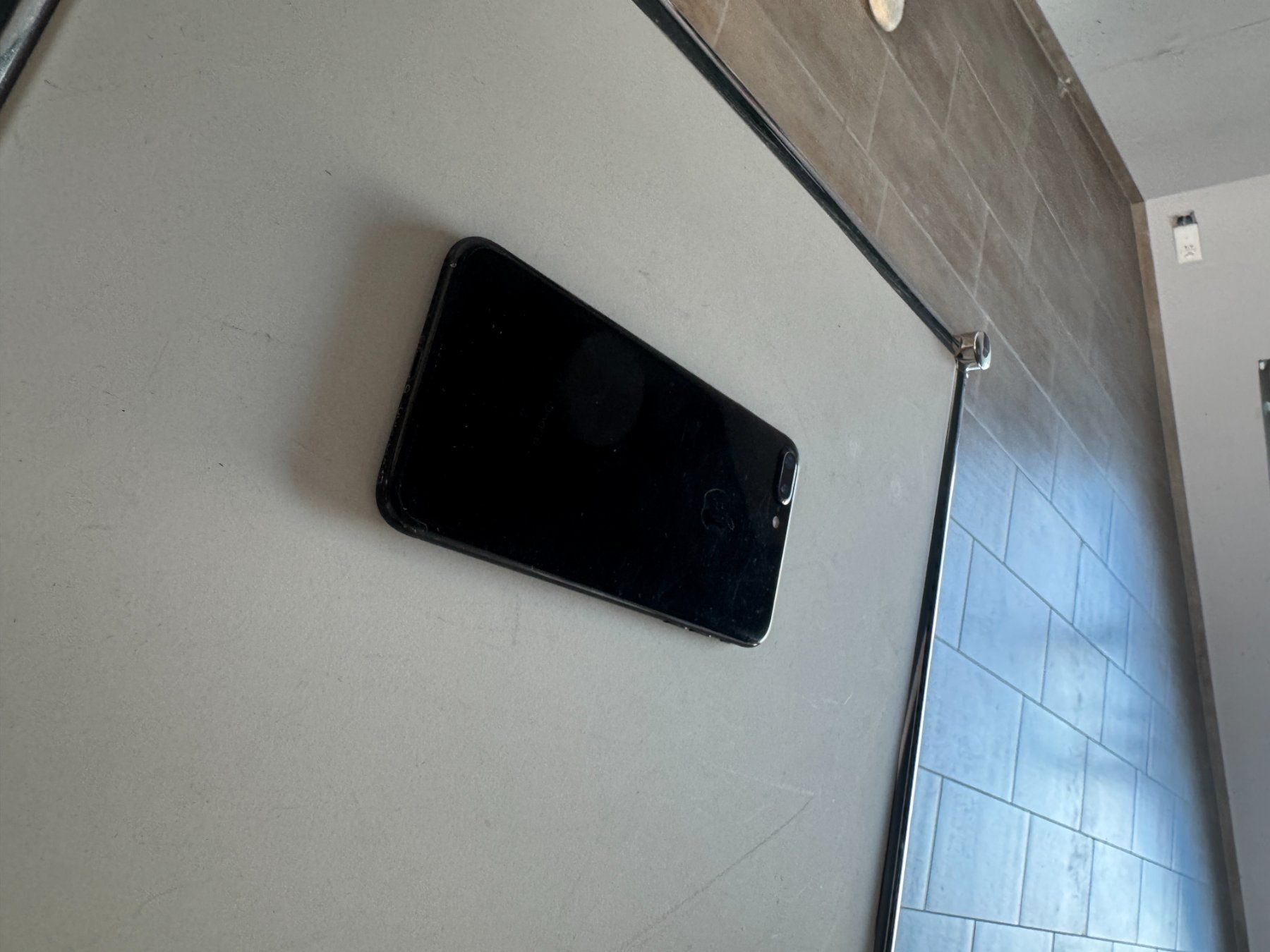 Apple Telefoni cellulari / Smartphones: Apple iPhone 7 Plus – Usato da Brunnen venduto da inko12gnito