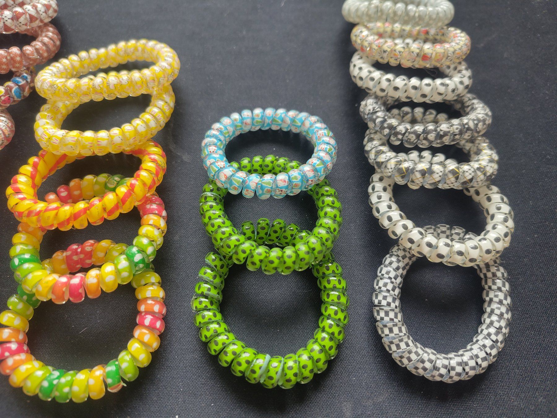 Accessori per capelli: 26 Haargummi Set bunt neu – Nuovo (secondo la descrizione) da Leuggern venduto da Pummi19 2
