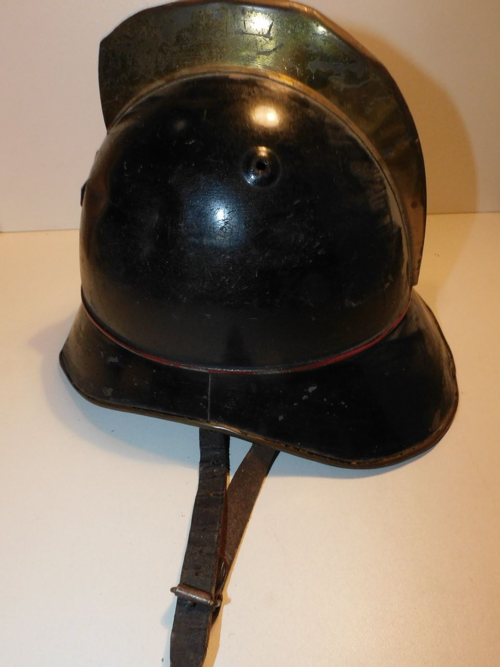 Vêtements & accessoires anciens: Feuerwehr Helm antiker Helm Uniform Helm – D'occasion à Sursee par 76 6