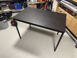 IKEA Schreibtisch SANDSBERG schwarz 110x67x75 cm gebraucht