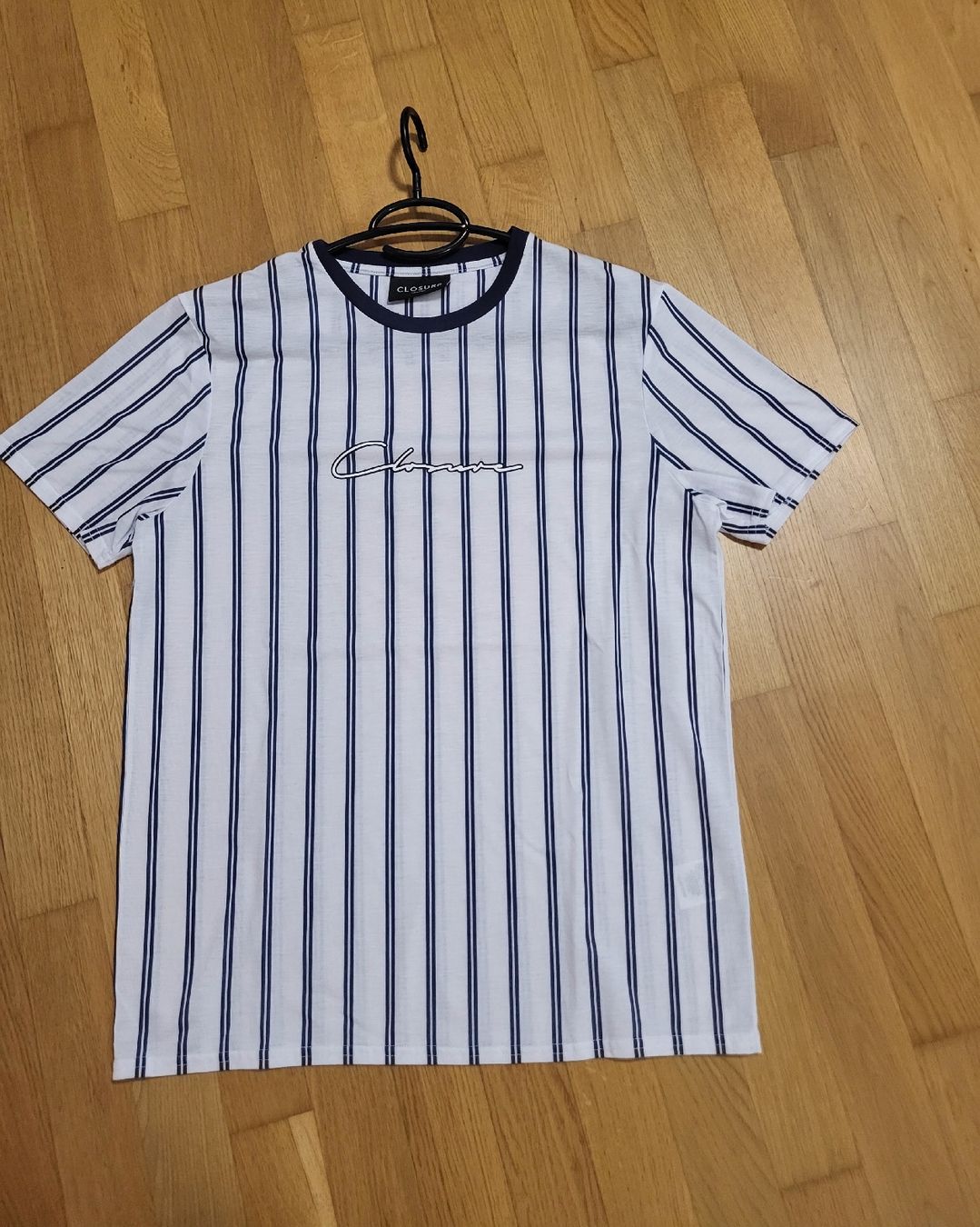 T-shirt: T-Shirt – Nuovo (secondo la descrizione) da Obfelden venduto da Kico88