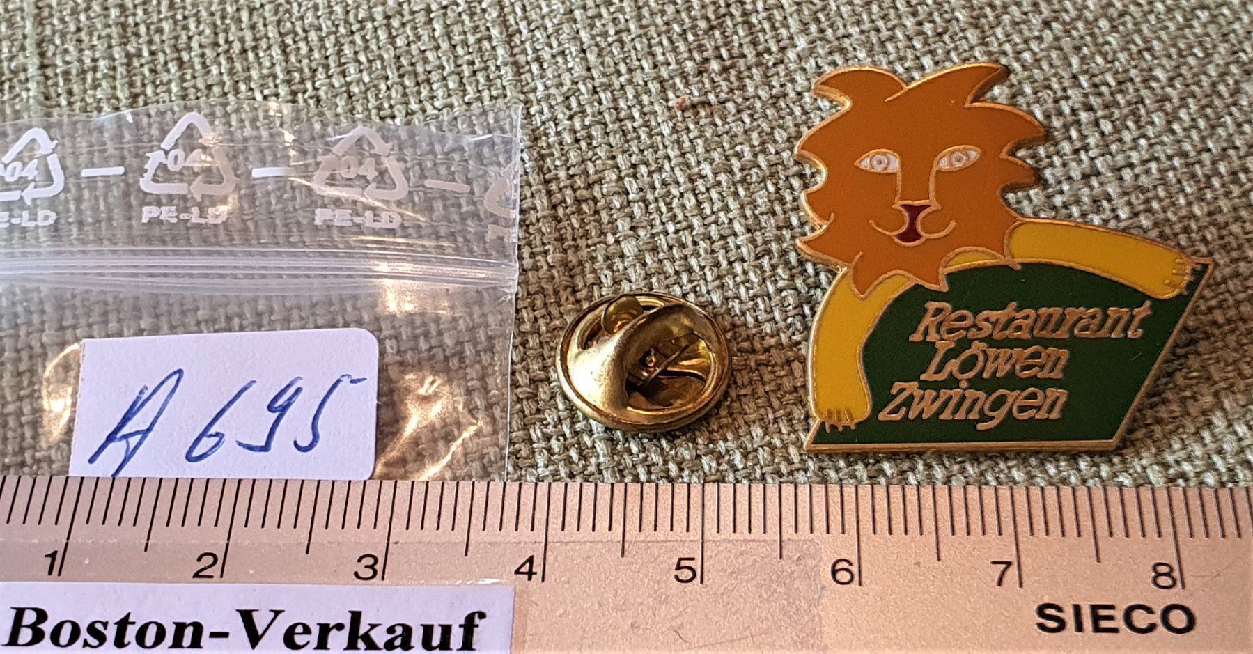 Placchette & Badge: H695 - Pin Restaurant Löwen Zwingen – Usato da Reinach BL venduto da Boston-Verkauf 2