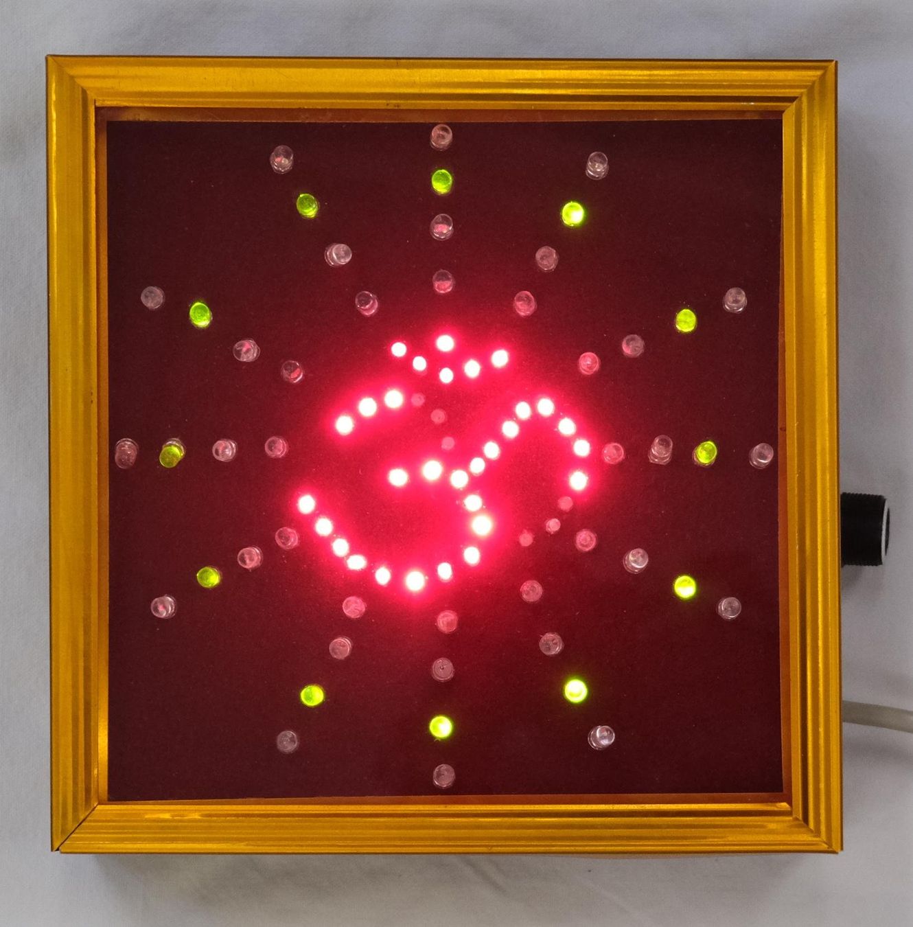 Tutte le decorazioni: Om Bild Holz-Box mit Lauflicht Indien – Usato da Zürich venduto da Melody2000