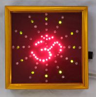 Om Bild Holz-Box mit Lauflicht Indien