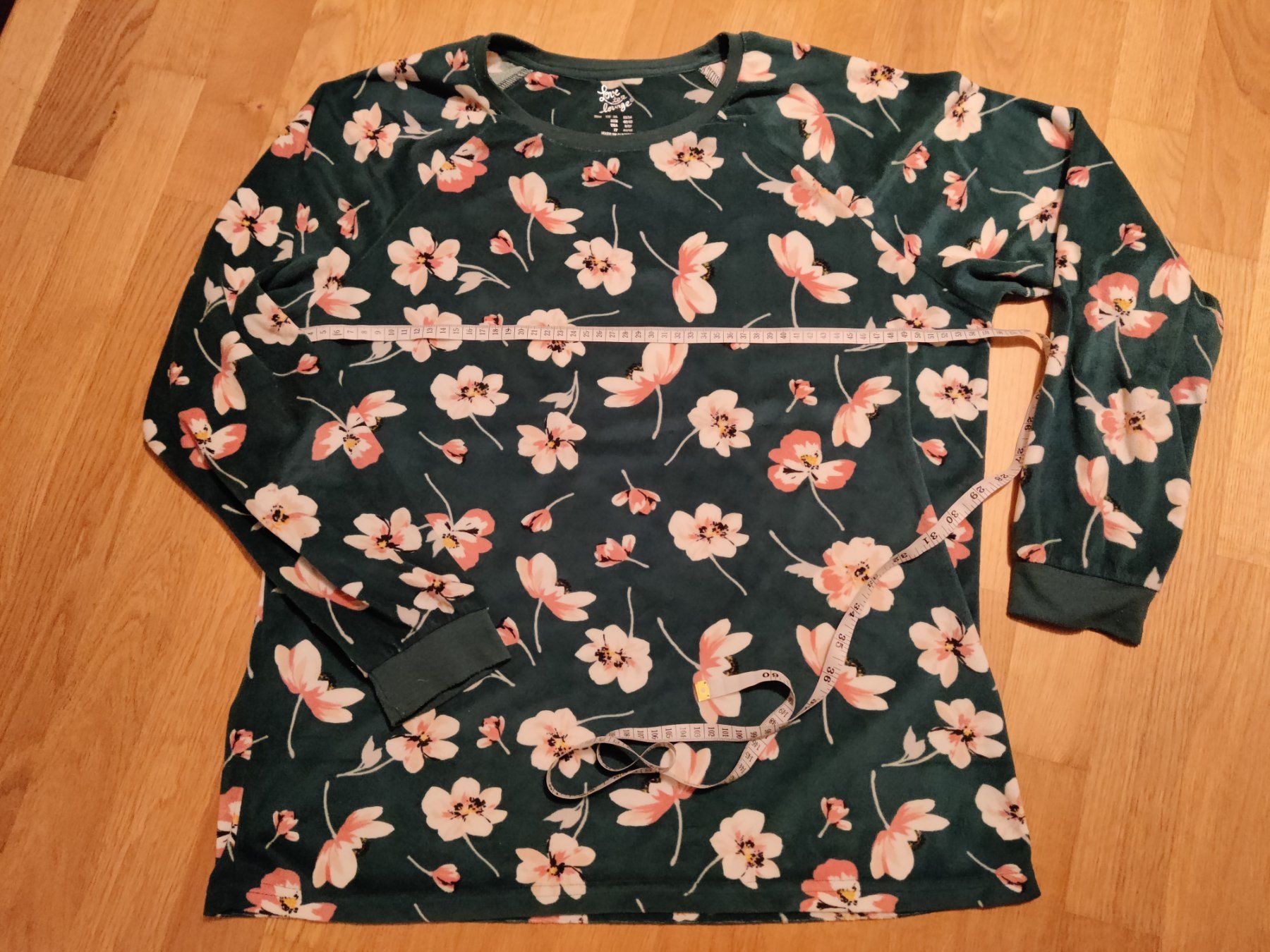 Negligees & Pigiami: Gemütlicher Pyjama mit Blumenmuster - M – Usato da Schönenwerd venduto da sal_75dx 3