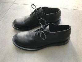 NEU! Halbschuhe RUNDHOLZ – Schwarz, Grösse 39