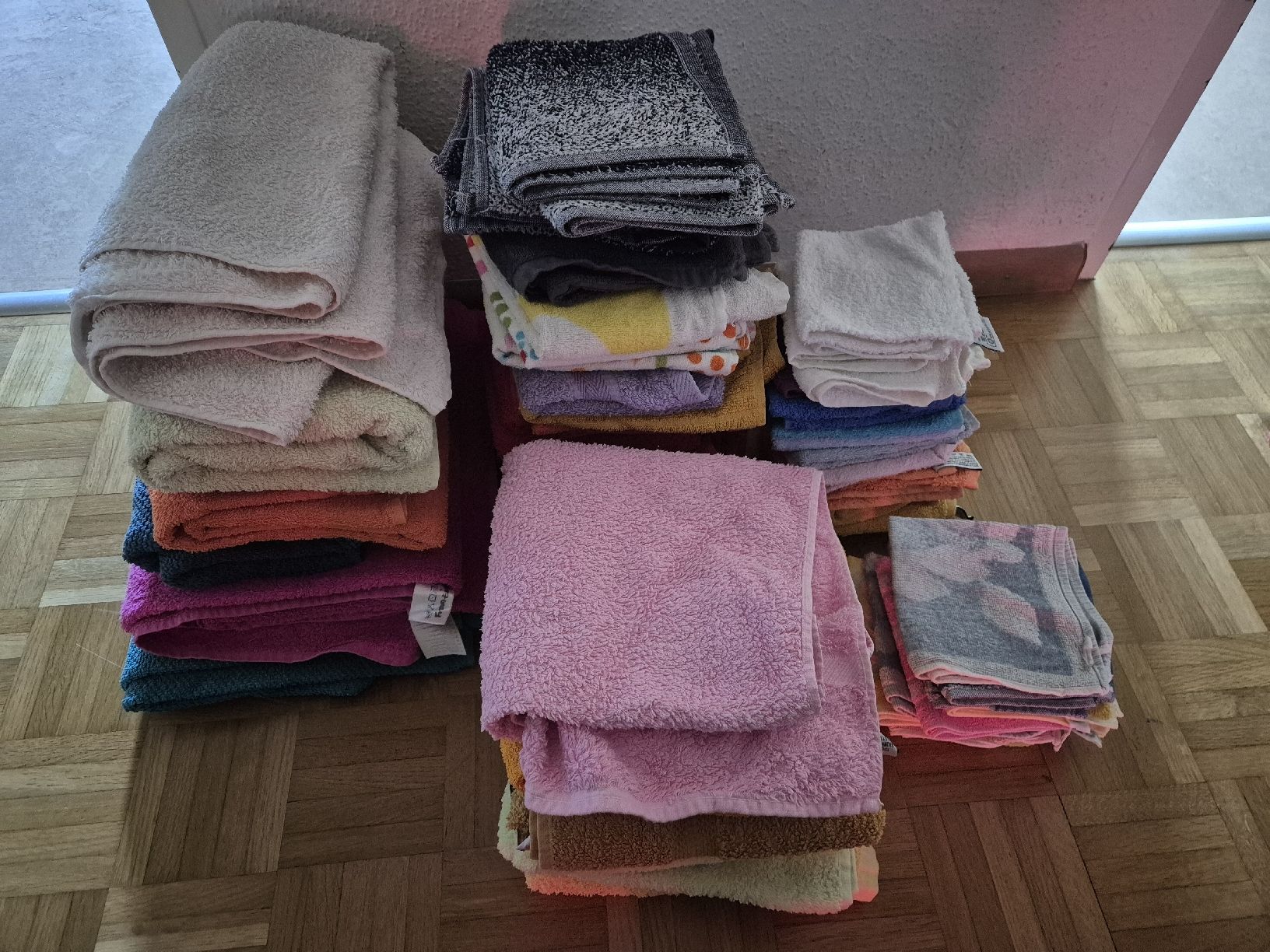 Badetücher: Badtuch, Handtuch, Waschlappen – Gebraucht aus Aesch BL von sar_j59l 1