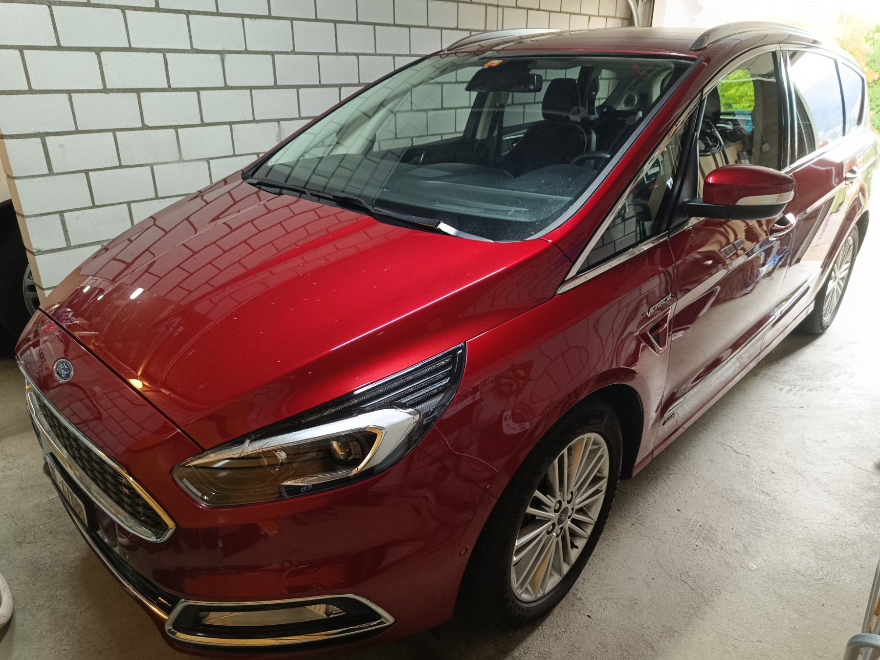 Ford Autos: Ford S-Max 2.0 TDCi AWD Vignale 7 Plätzer – Gebraucht aus Läufelfingen von noooby 7